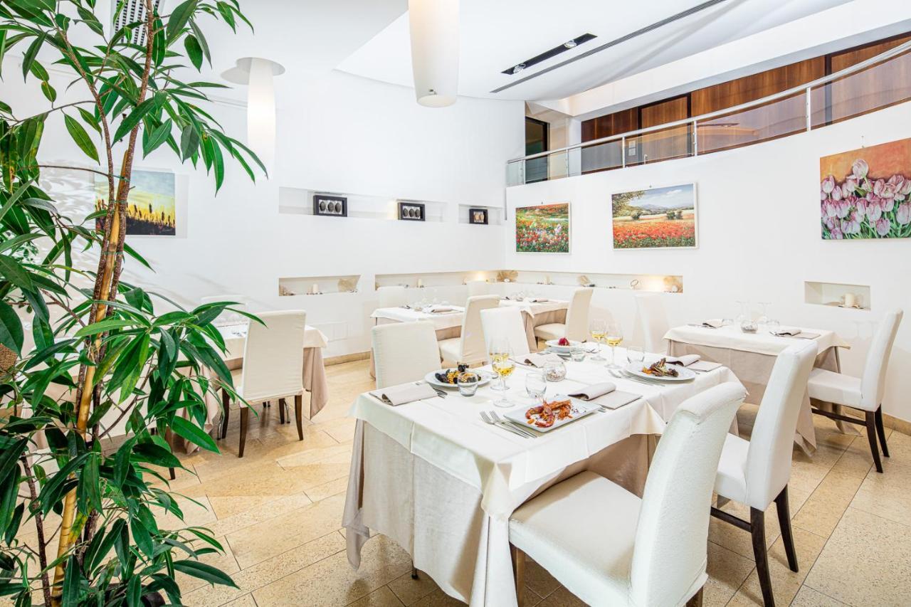 Hotel Rex لينانو سابيادورو المظهر الخارجي الصورة