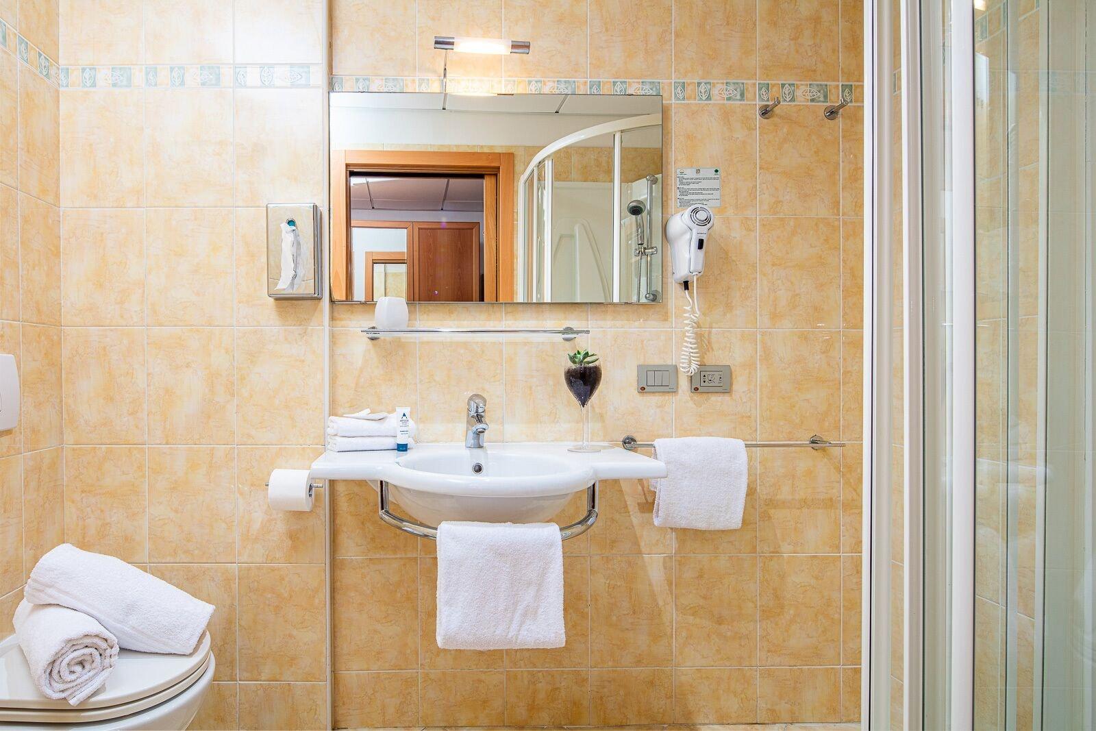 Hotel Rex لينانو سابيادورو المظهر الخارجي الصورة